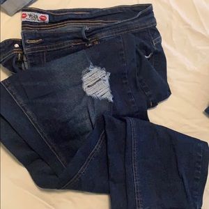 Wanna Betta Butt size 20 ripped jeans